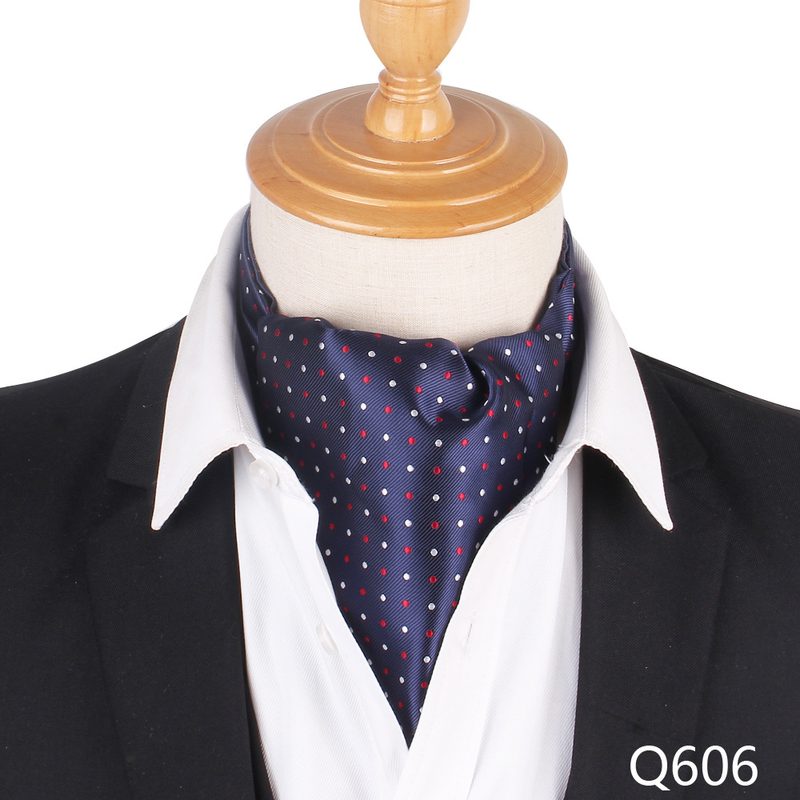 Foulard ascot homme à porter sous le col de chemise