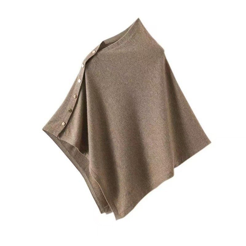 Cape en maille asymétrique boutonnée, col drapé