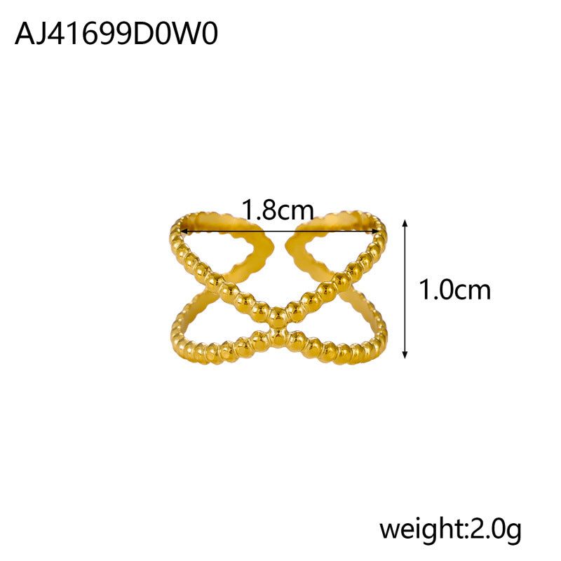 Anillo dorado de acero de titanio — calado, retorcido o esculpido — color