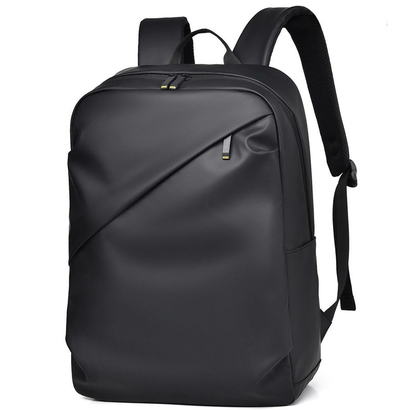 Large-capacity laptop backpack — padded back and straps