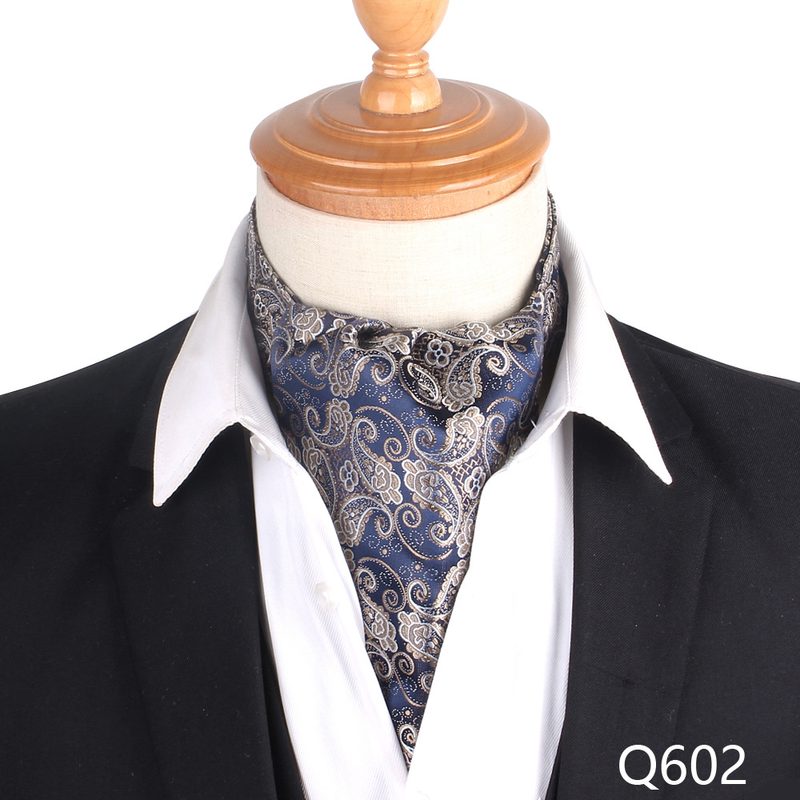 Foulard ascot homme à porter sous le col de chemise