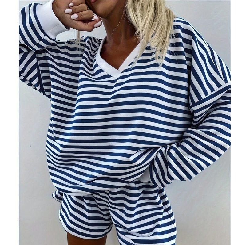 Ensemble d’intérieur rayé — sweat ample col V et short — coloris