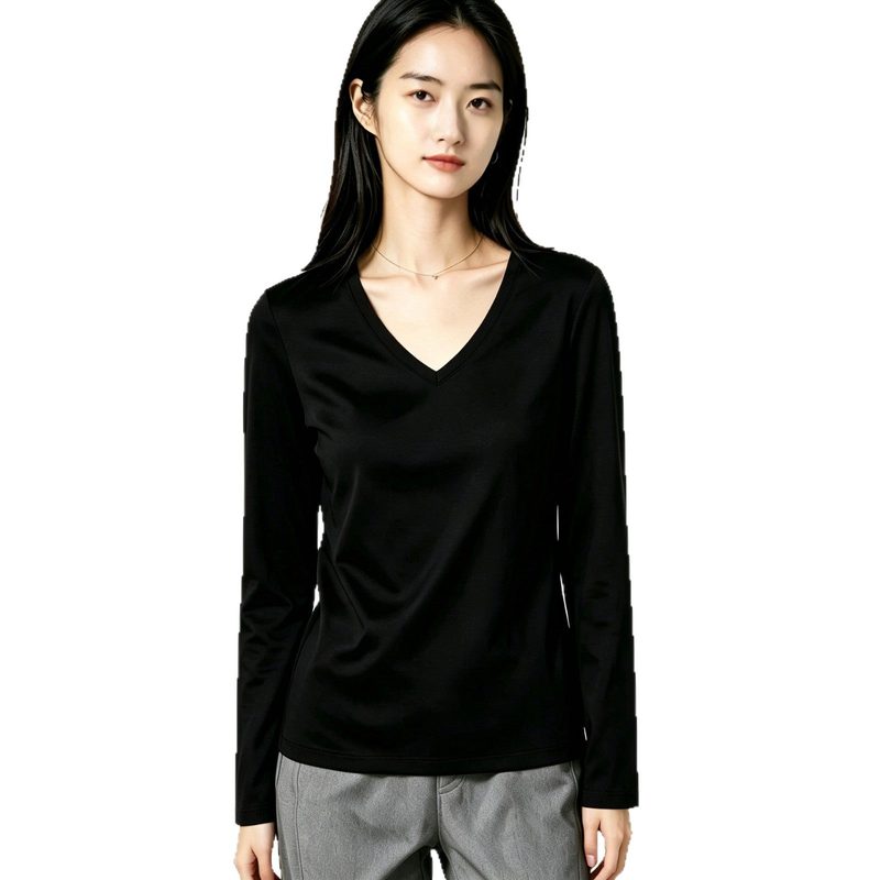 Maglia sottogiacca nera in jersey sottile, scollo a scelta