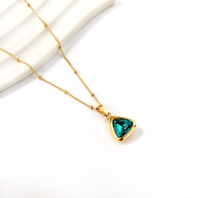 Collier doré à pendentif pierre colorée — acier inoxydable