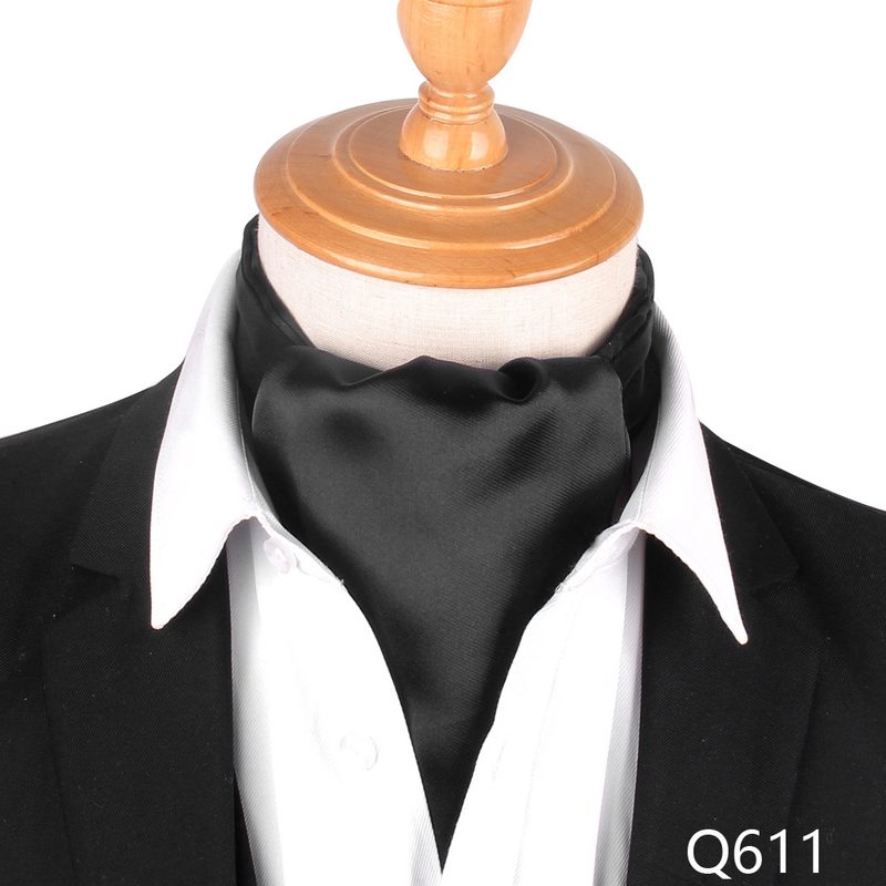 Foulard ascot homme à porter sous le col de chemise